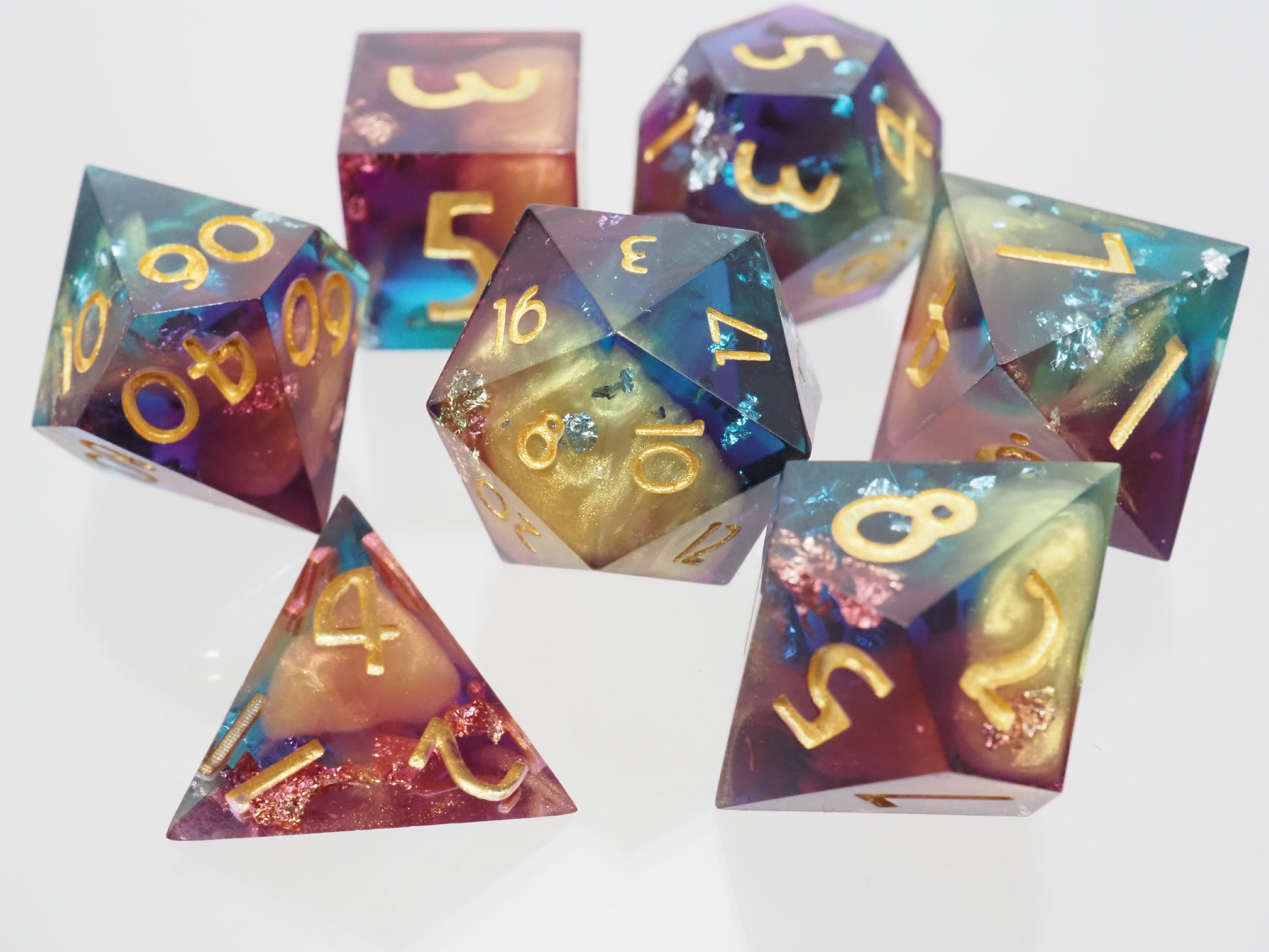 Divine Shimmer - D20 + D10 + D4 Dice Set