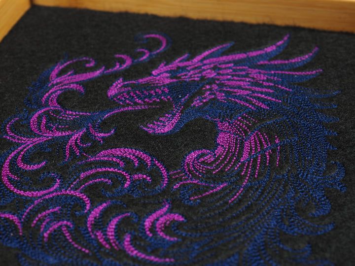 Dunkler chromatischer Drache