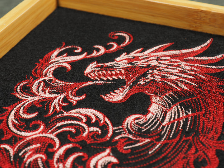 Roter Chromatischer Drache Dicetray