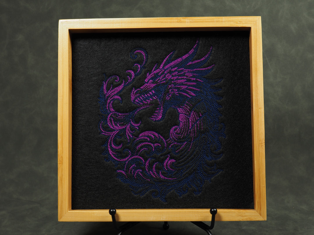 Dunkler chromatischer Drache
