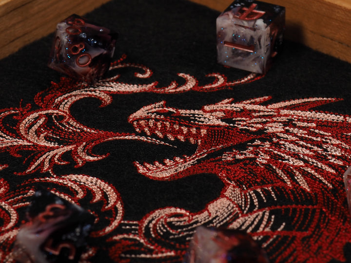 Roter Chromatischer Drache Dicetray