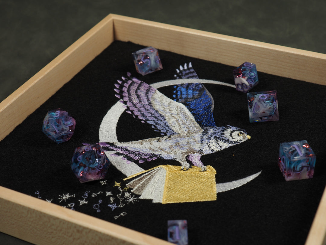 Familiar Eule Dicetray