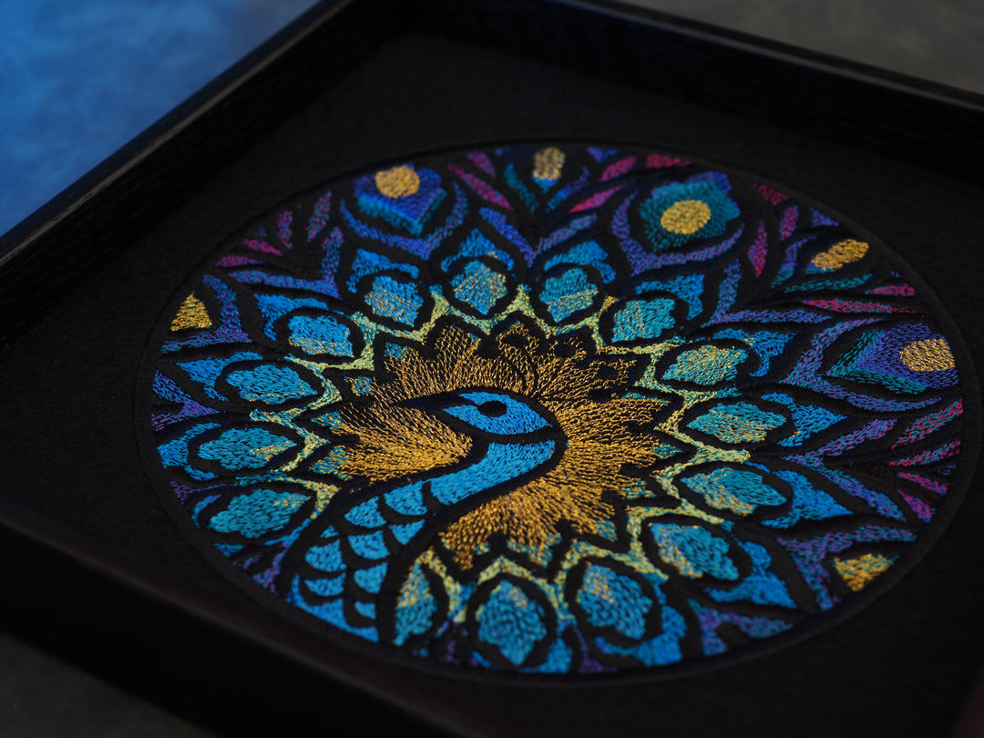 Buntglas Pfau Dicetray
